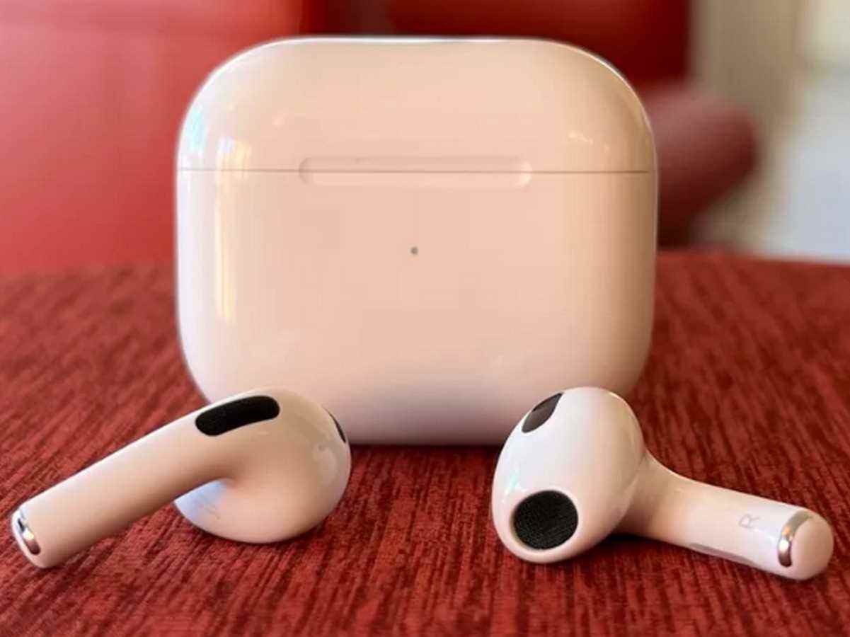 Apple AirPods 3 (2021)