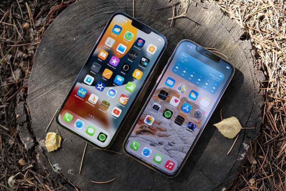 iPhone 13 Pro Max ve iPhone 12 Pro Max - Apple'ın iPhone 13 5G serisi, tedarik sorunlarıyla karşı karşıya kalmasına rağmen muazzam bir tatil çeyreği geçirdi