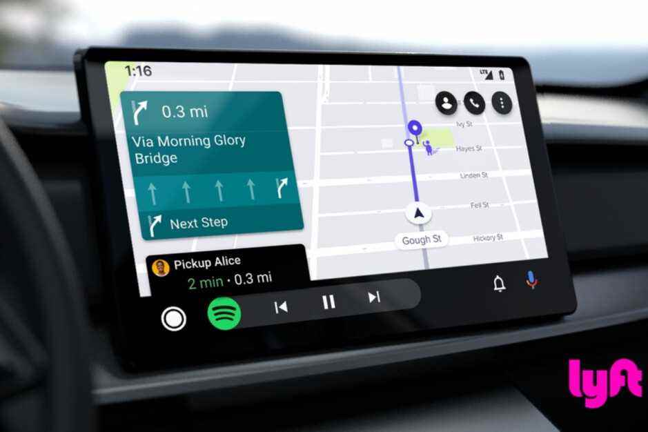 Android Auto, güvenilir yeni bir yol arkadaşı ve bir dizi heyecan verici yeni özellik kazanıyor