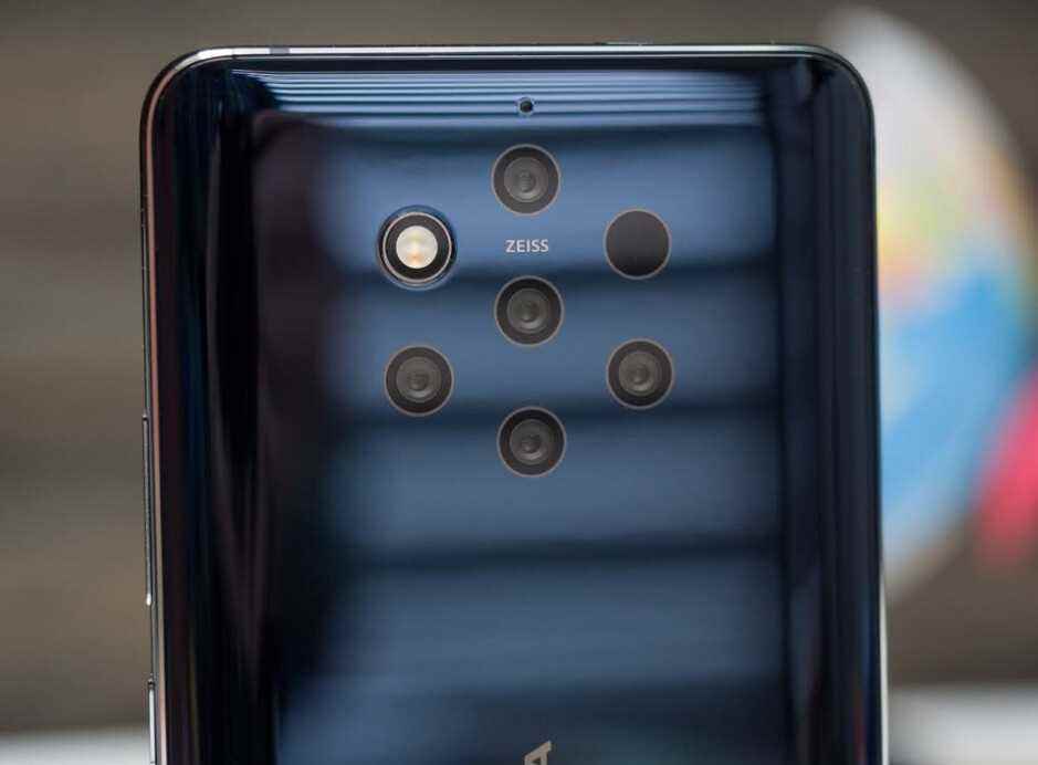 Nokia 9 PureView, alması gereken Android 11 güncellemesini hiçbir zaman almadı - Nokia, 5G destekli, 120Hz ekranlı ve devasa pilli 239 dolarlık bir model dahil olmak üzere yeni telefonlarını tanıttı