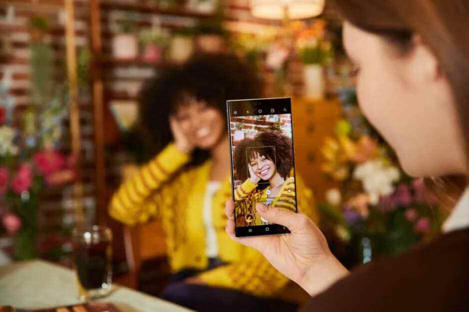 Galaxy S22 Camera - Galaxy S22, en iyi kamera özelliklerini entegre etmek için TikTok, Instagram ve Snapchat ile işbirliği yapıyor