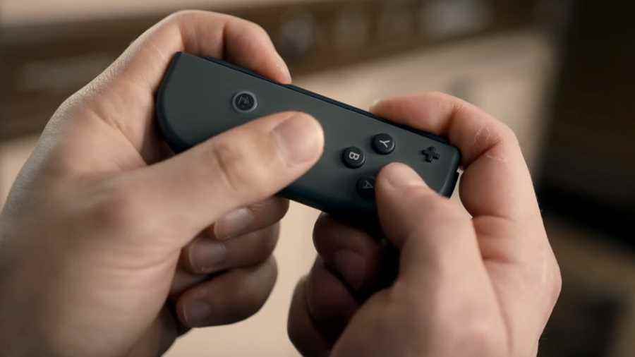 Joy-Con denetleyicisinin yakından görünümü