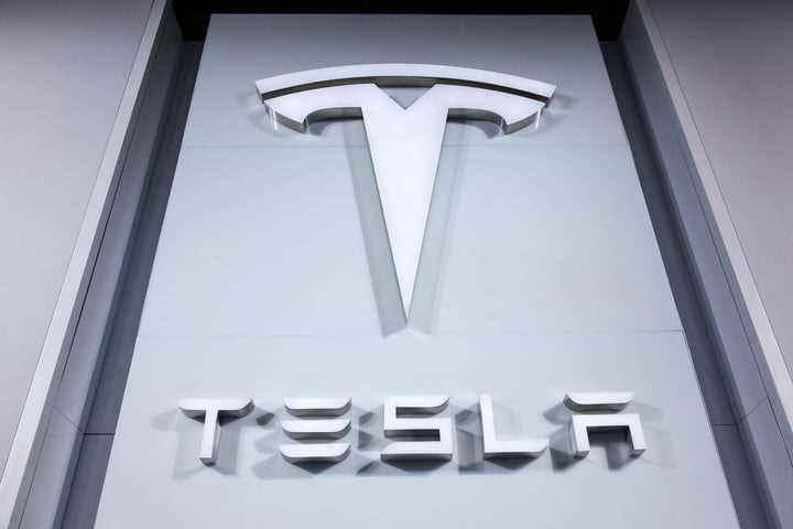 Tesla logosu