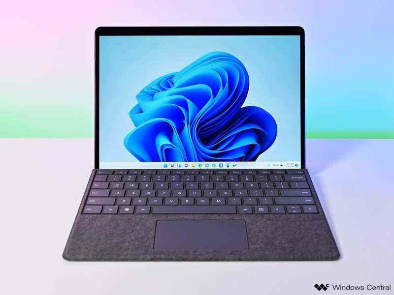 Surface Pro 8 Kahraman İncelemesi