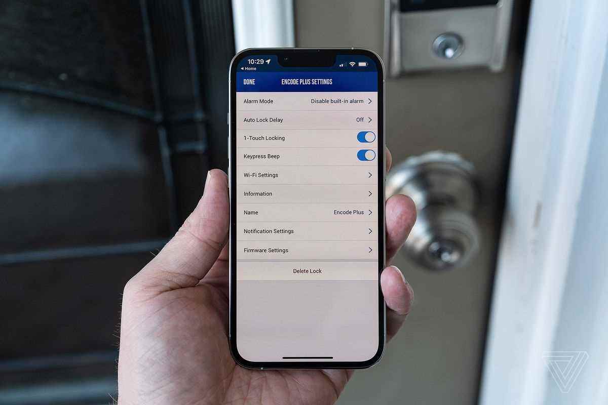 Encode Plus kilidi için çeşitli seçenekleri görüntüleyen bir iPhone'daki Schlage uygulaması.