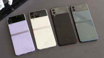 Samsung Galaxy Z Flip 3 5G, geçen yıl dünya çapında en çok satılan katlanabilir telefon oldu