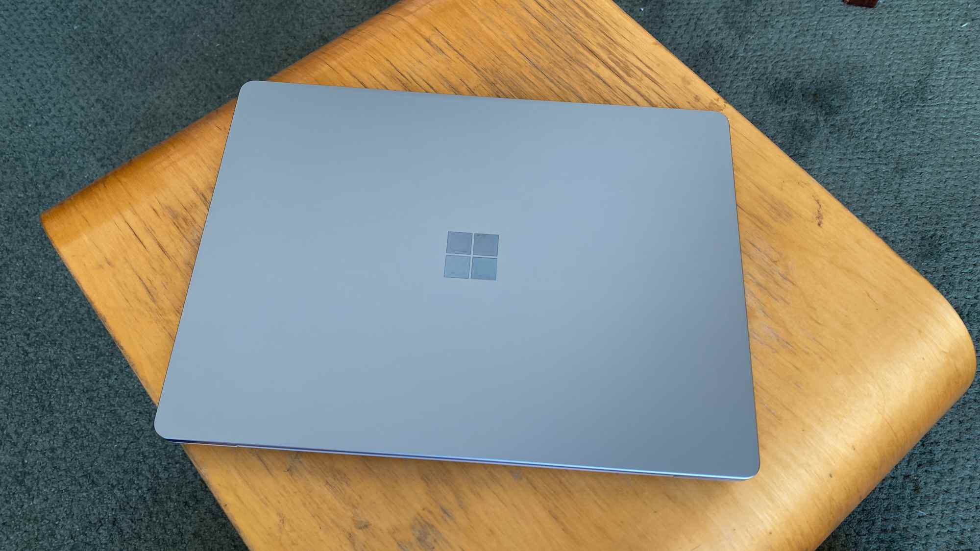 Microsoft Surface Laptop Go incelemesi