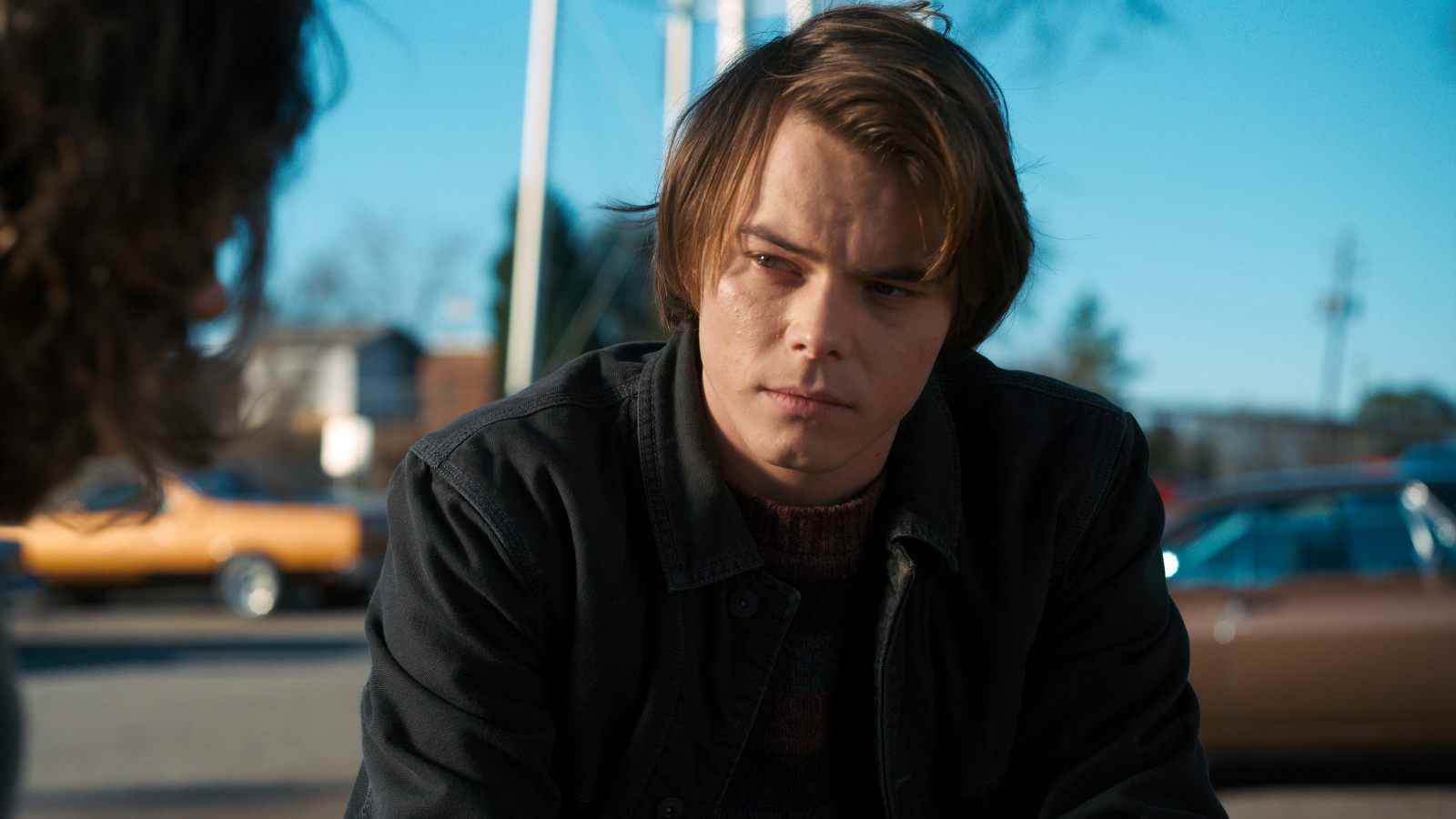 Charlie Heaton, Stranger Things 2. sezonda Jonathan Byers rolünde