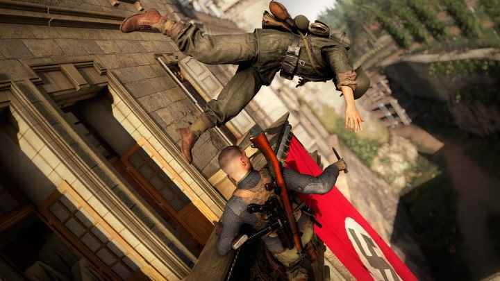 Sniper Elite 5'te bir Nazi pencereden atılıyor.