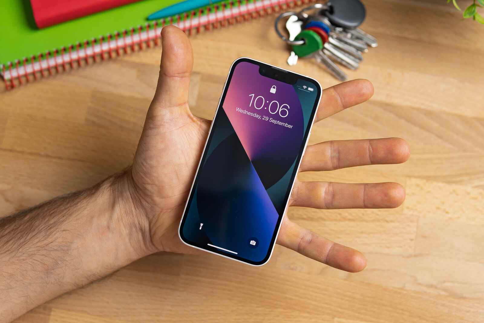 iPhone 13 Mini el içi deneyimi.  - Küçük telefonlara ve iPhone Mini'ye bir aşk mektubu: Neden kalması gerekiyor?