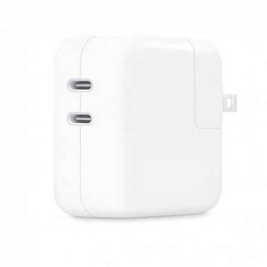 Apple, resmi olarak iki USB-C bağlantı noktasına sahip bir güç kaynağı tanıttı.  60 $ maliyeti ve SoC M2'li yeni MacBook Air ile kullanılması önerilir.