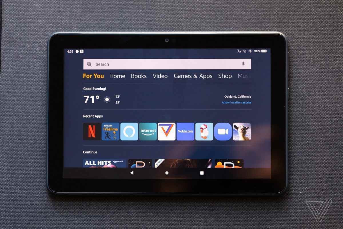 Fire HD'nin ana ekranında Amazon'un tüm hizmetleri için sekmeler bulunur