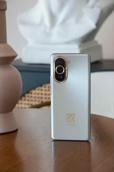 60 MP artı 50 MP, 4500 mAh, 100 W, ince gövde ve markalı Android yedeği.  Duyurudan on gün önce Huawei nova 10 Pro'nun tüm özellikleri ve canlı fotoğrafları