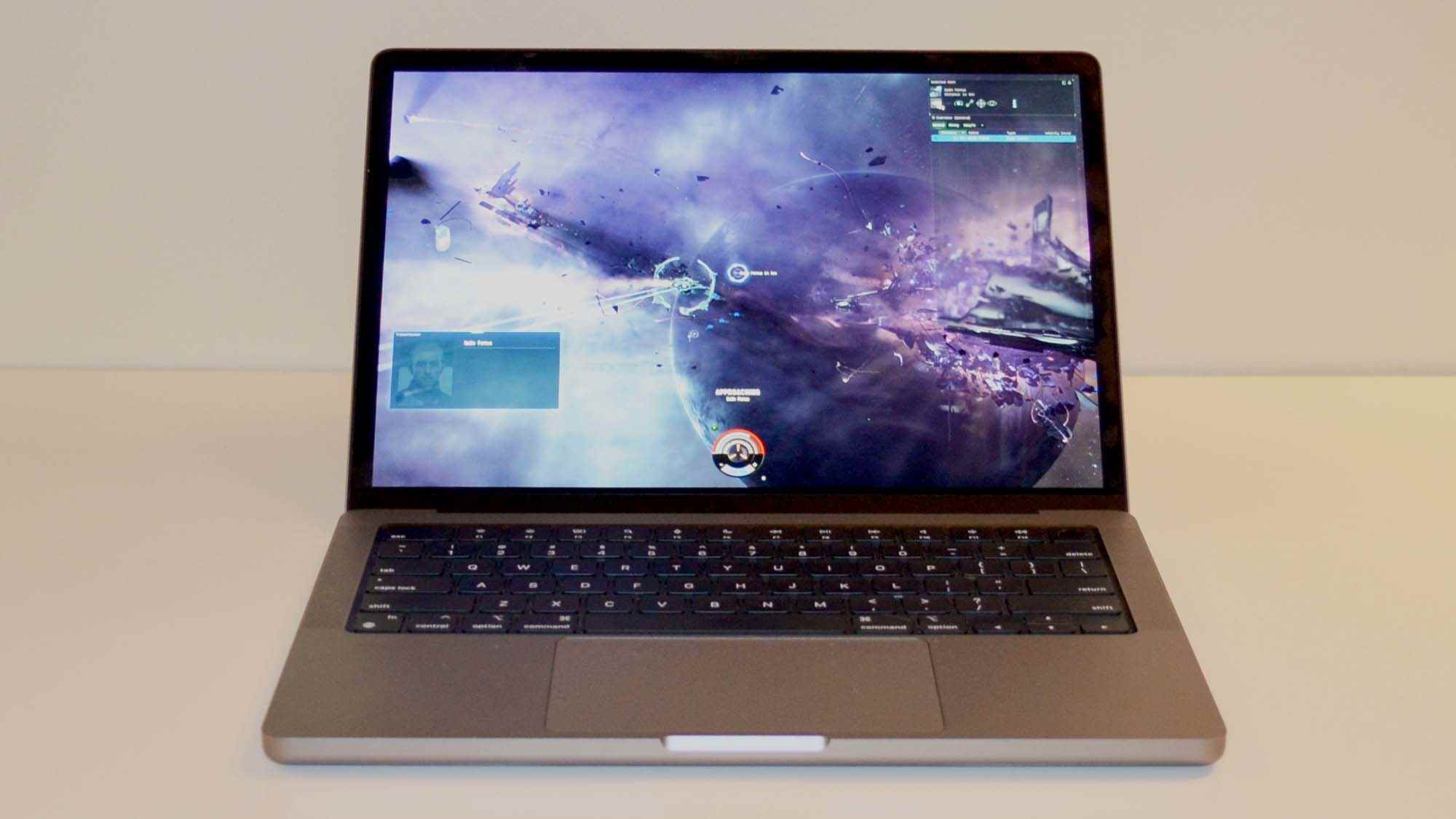 EVE Online, M1 Max MacBook Pro'da oynuyor