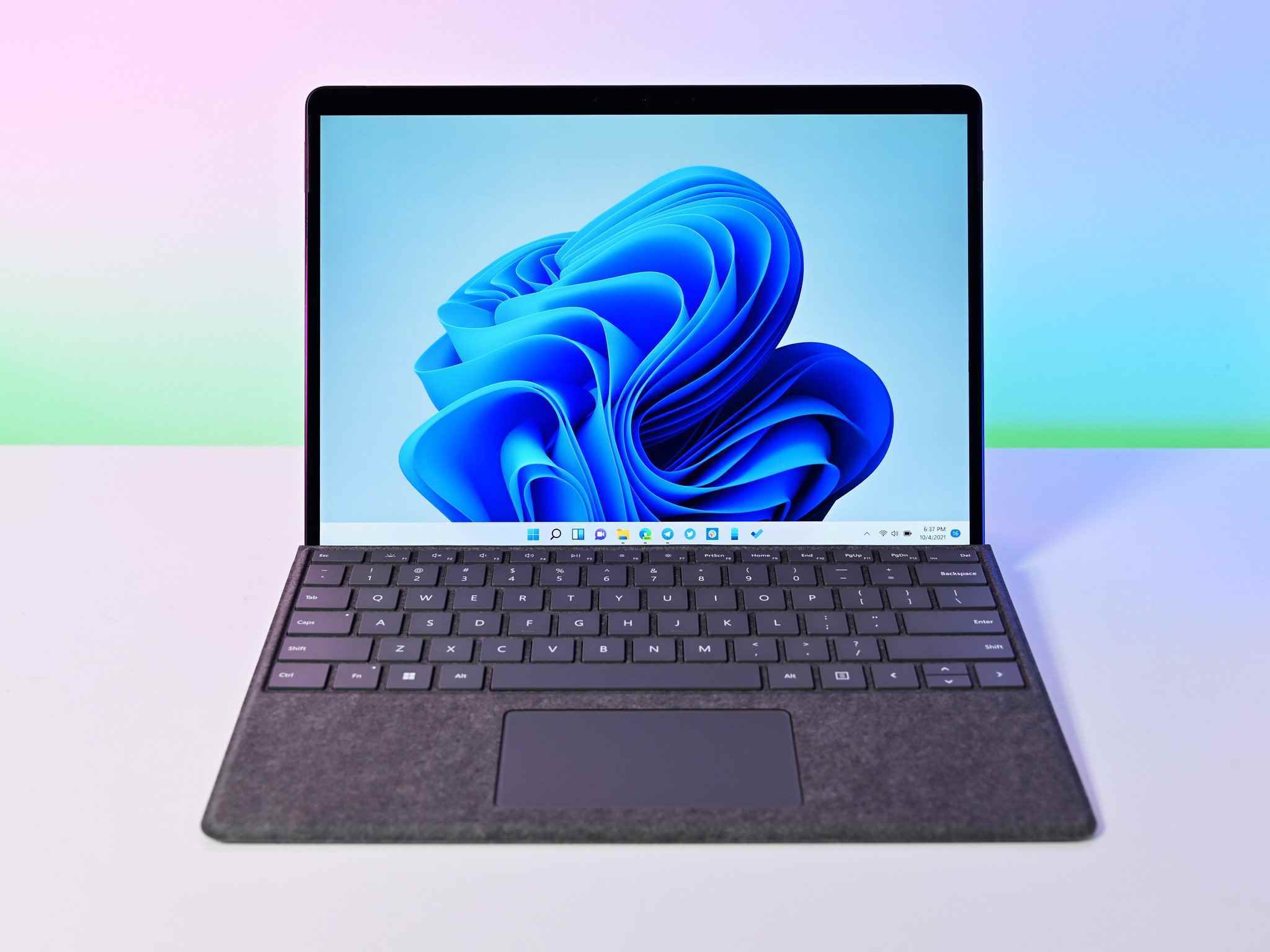 Surface Pro 8 Kahraman İncelemesi