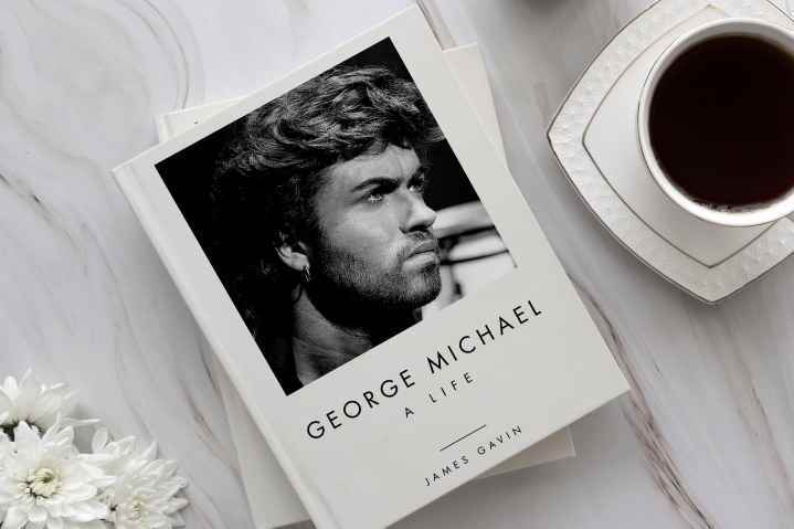 George Michael: A Life'ın kapağı.