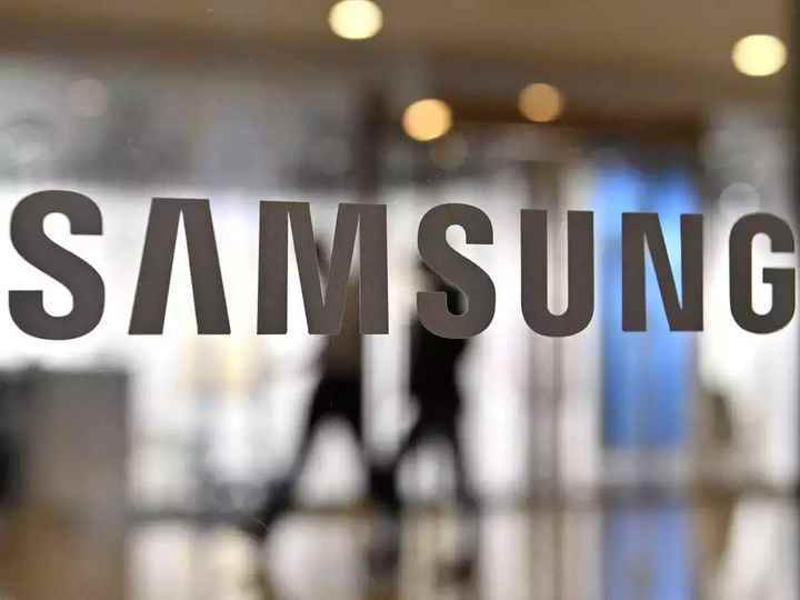 Samsung, Alman OLED ekran firması Cynora'yı satın aldığını iddia ediyor