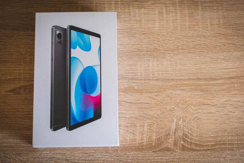 Güç tableti realme pad mini z obrazkiem urządzenia