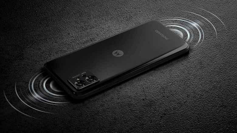 Modern ve ucuz Motorola sundu: 50 MP, hızlı şarj, stereo hoparlörler, NFC ve nem koruması