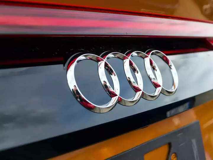 Audi yetkilileri 2033'ten itibaren elektrikli araçlara odaklanacak