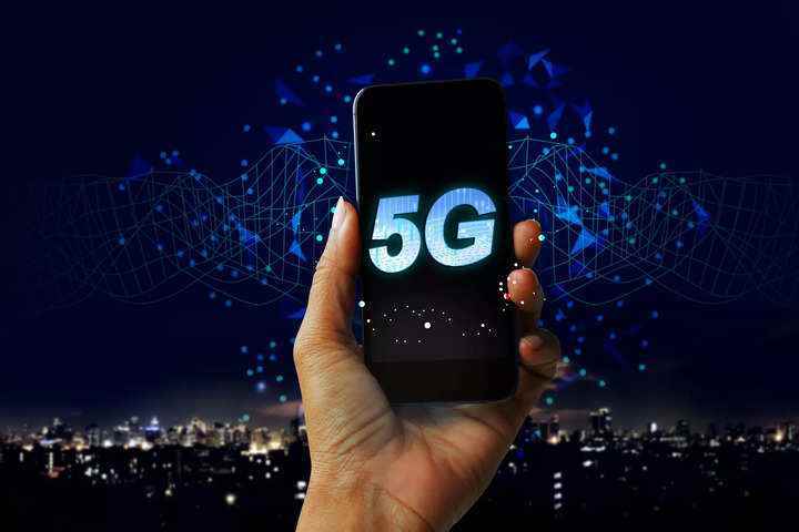 Beşten fazla crore Kızılderili, ticari 5G'nin piyasaya sürülmesinden önce 5G özellikli akıllı telefonlara sahip