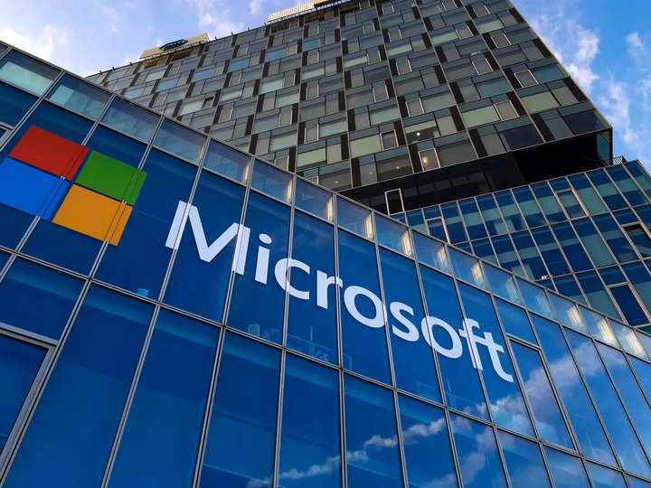 Microsoft, tüketicileri hedeflemek için Windows hatalarını kullanarak casus yazılım grubunu yakalar