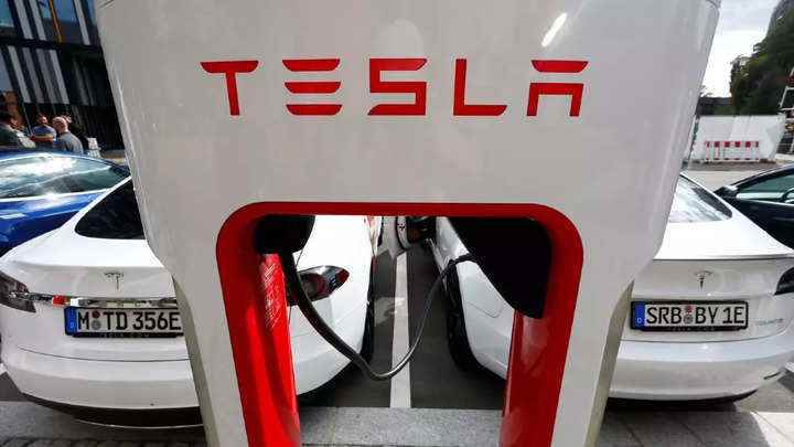 Tesla, Autopilot sorunları için müşterilere tazminat ödemeli, Münih mahkemesine karar verdi