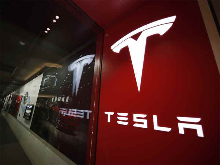 Tesla, şüpheli sipariş üzerine üst düzey yöneticiyi araştırıyor, iddia raporu