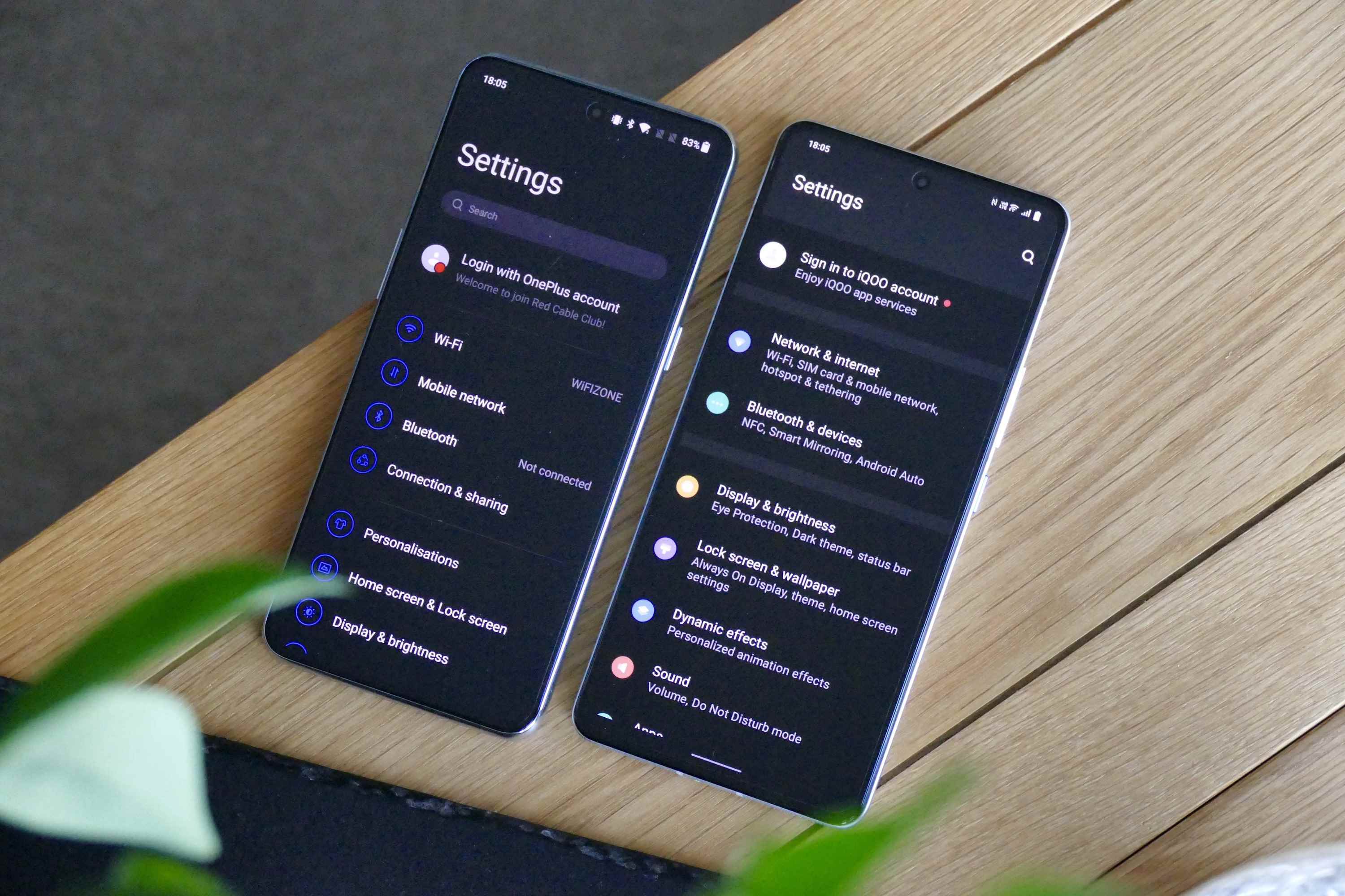 OxygenOS ve Funtouch Ayarları ekranları.