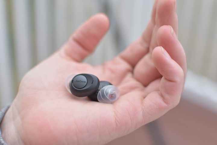 Jabra Enhance Plus kulaklıklar küçüktür.