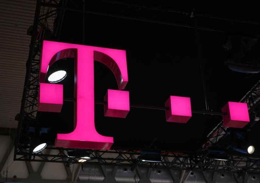 T-Mobile, şemada dolandırılan taşıyıcılardan biriydi - Rogue T-Mobile mağaza sahibi, 25 milyon dolarlık dolandırıcılıkta telefonların kilidini yasa dışı olarak açmaktan suçlu bulundu