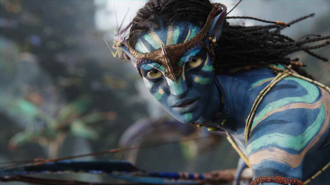 Avatar'da Neytiri rolünde Zoe Saldaña