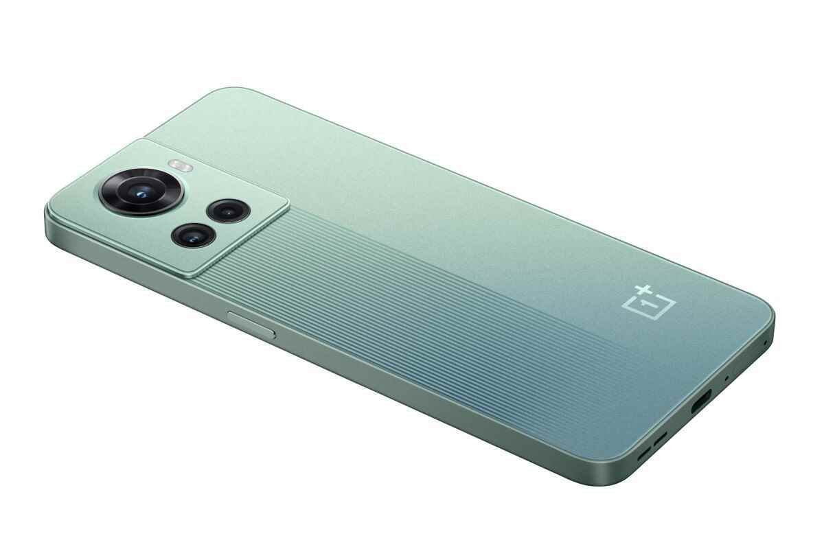 Yaklaşan OnePlus 11R, 10R'ye benzeyebilir veya benzemeyebilir (burada resmedilmiştir).  - Tüm önemli OnePlus 11R özellikleri zaten çantadan çıktı, ancak burada tam olarak yeni olan nedir?