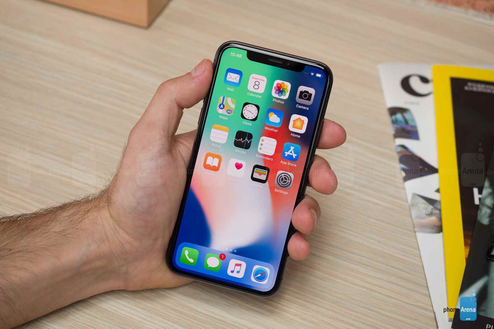 iPhone X, Apple'ın bir çentikle gelen ilk akıllı telefonuydu - iPhone 14 ve Apple'ın akıllı telefonları modernize ederken aynı zamanda çok sayıda slab telefonlar arasında fark edilmesini sağlayan akıllı yolu