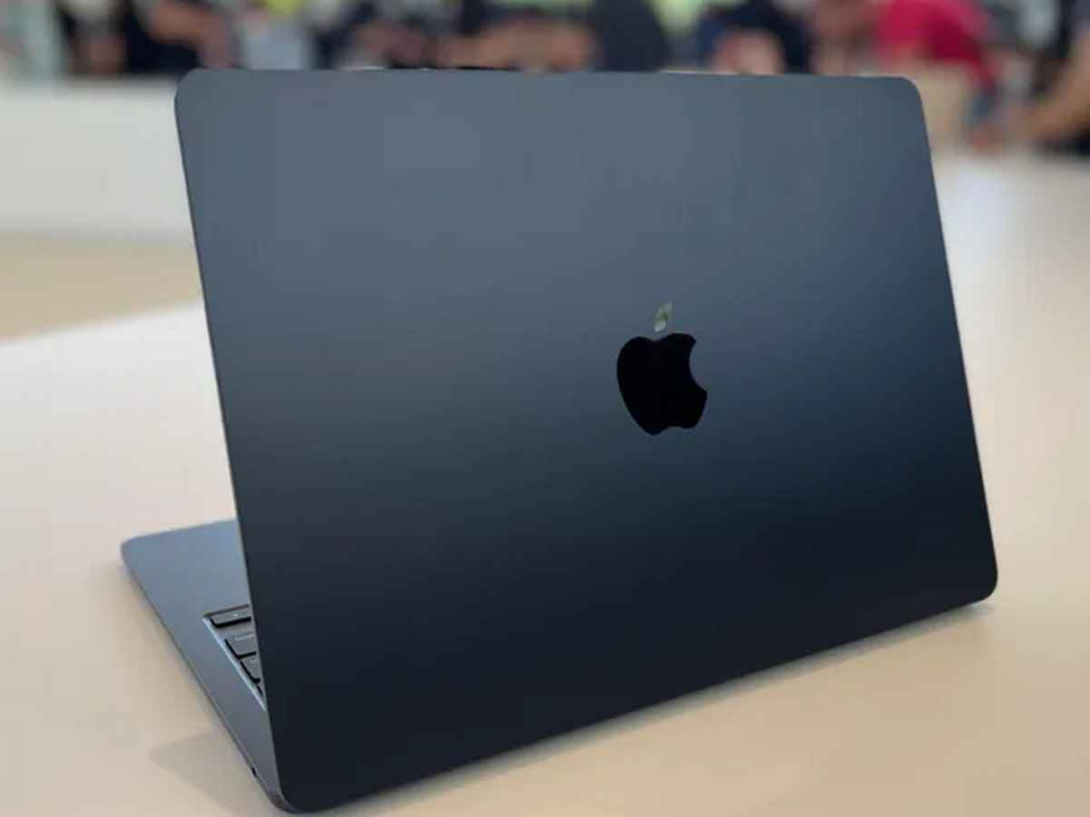 Apple MacBook Air M2 (2022)