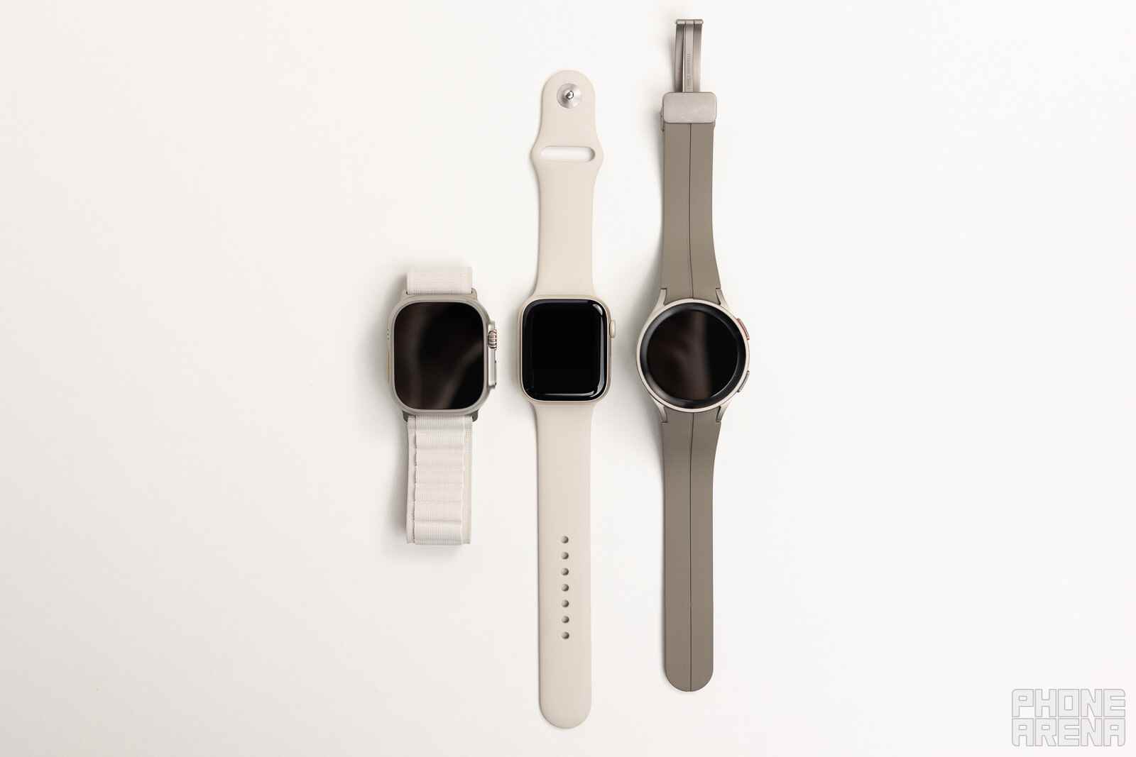 Apple Watch Ultra vs Apple Watch Series 8 vs Samsung Galaxy Watch 5 Pro kayışlar açıkken boyut karşılaştırması - Apple Watch Ultra boyut karşılaştırması