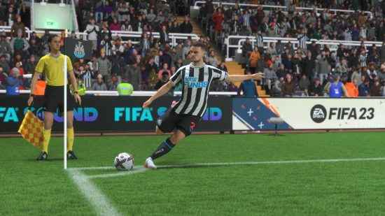 En iyi FIFA 23 sağ beki: Kieran Trippier korner kullanıyor