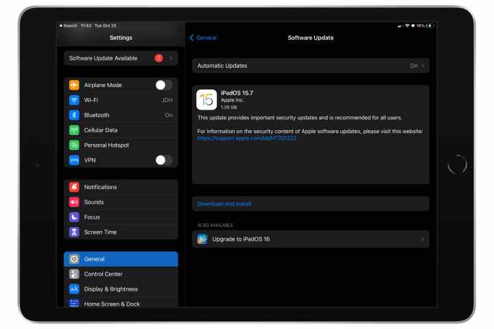 iPadOS 15.7 veya iPadOS 16.1 sunan iPad Yazılım Güncelleme Ekranı.