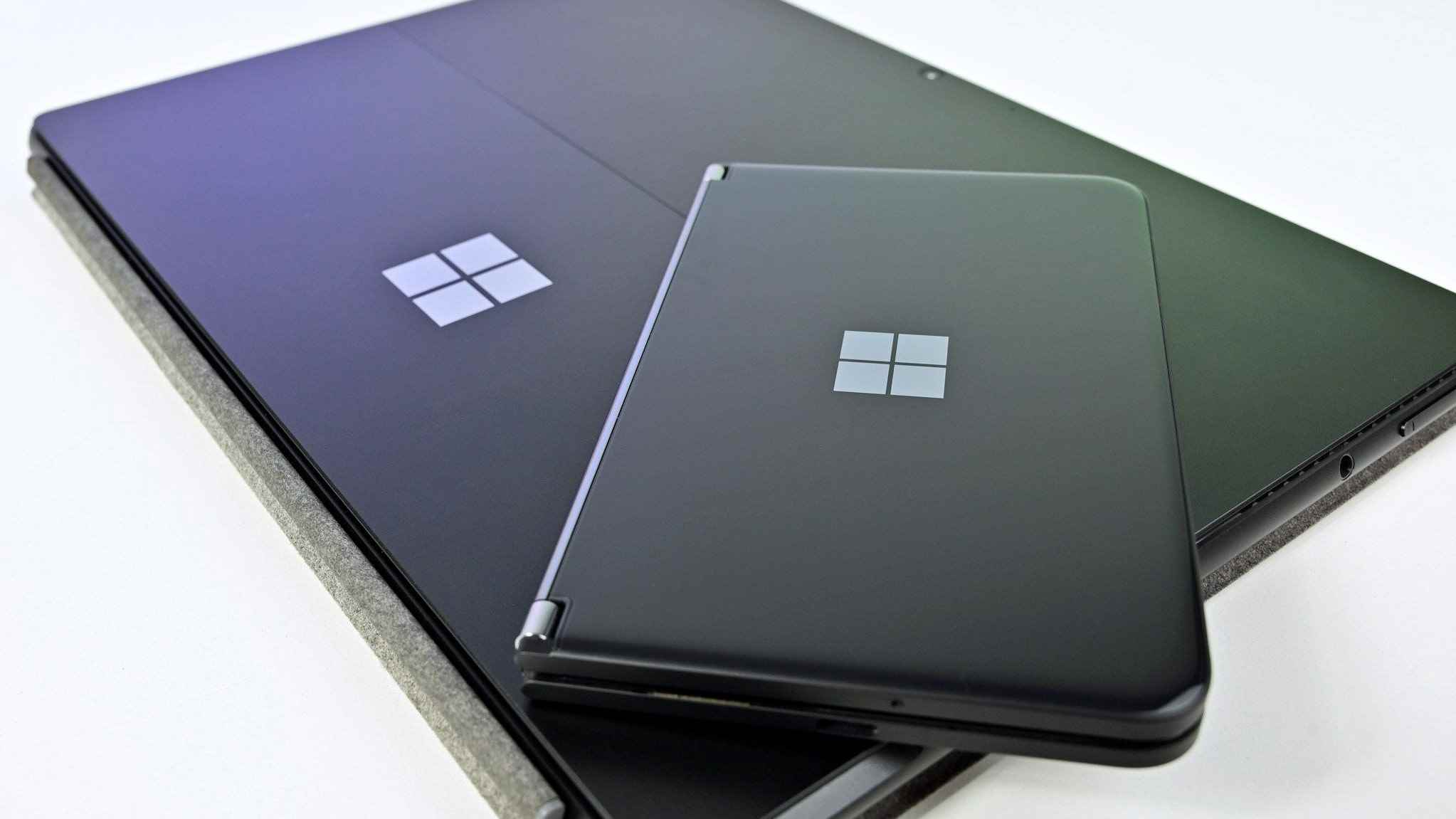 Surface Duo ve Surface Pro 8