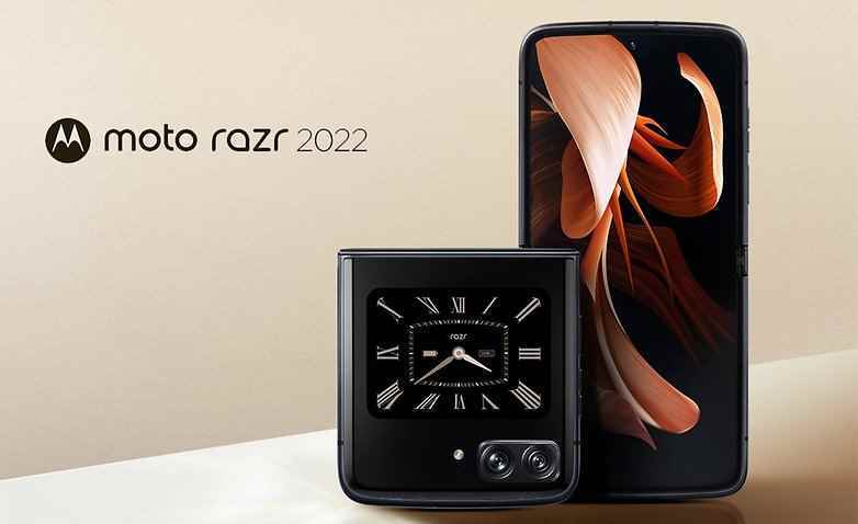 Moto Razr 2022 bir basın fotoğrafında.