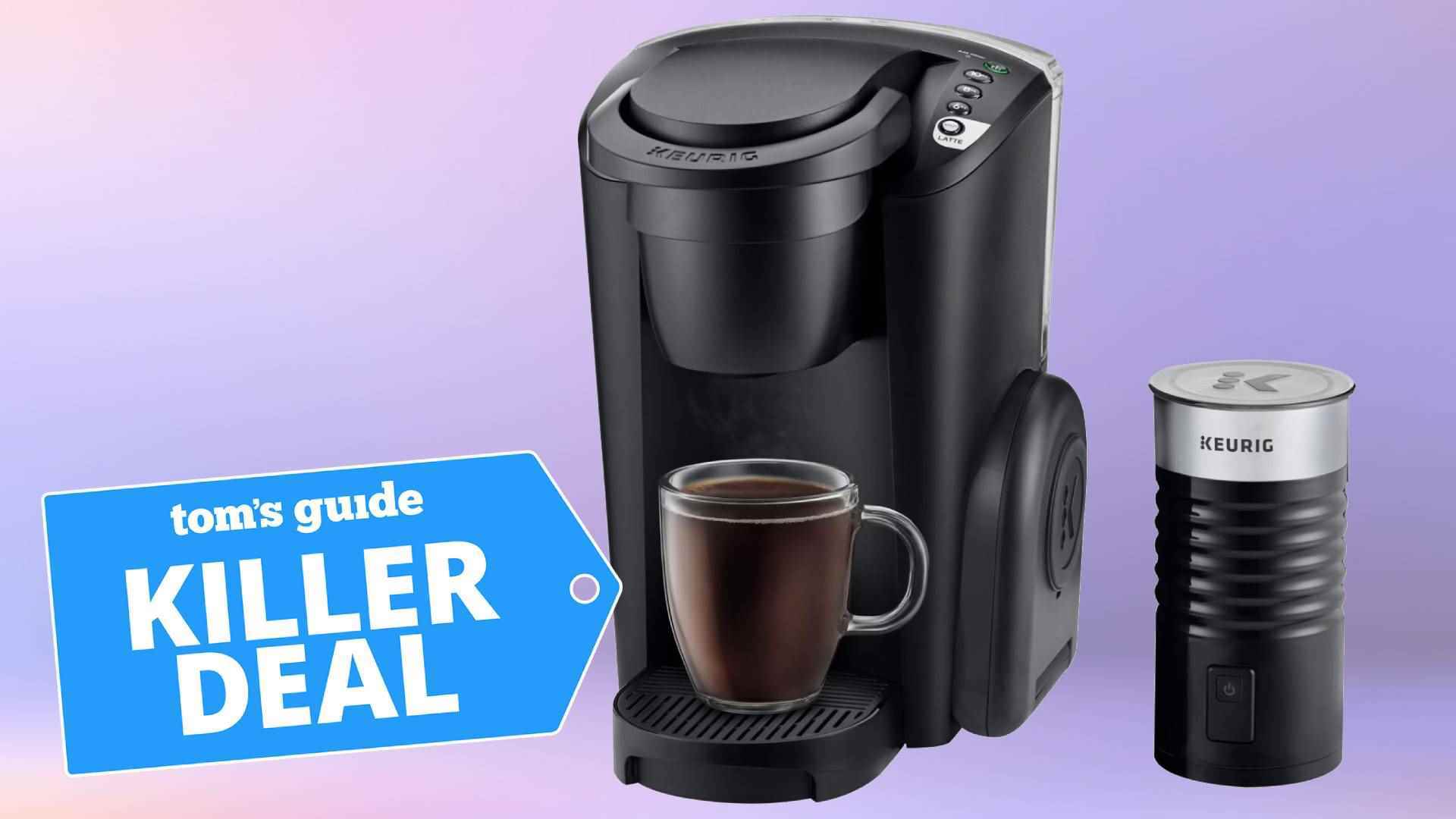 Mor bir arka plan üzerinde Keurig K-Latte kahve makinesinin bir fotoğrafı