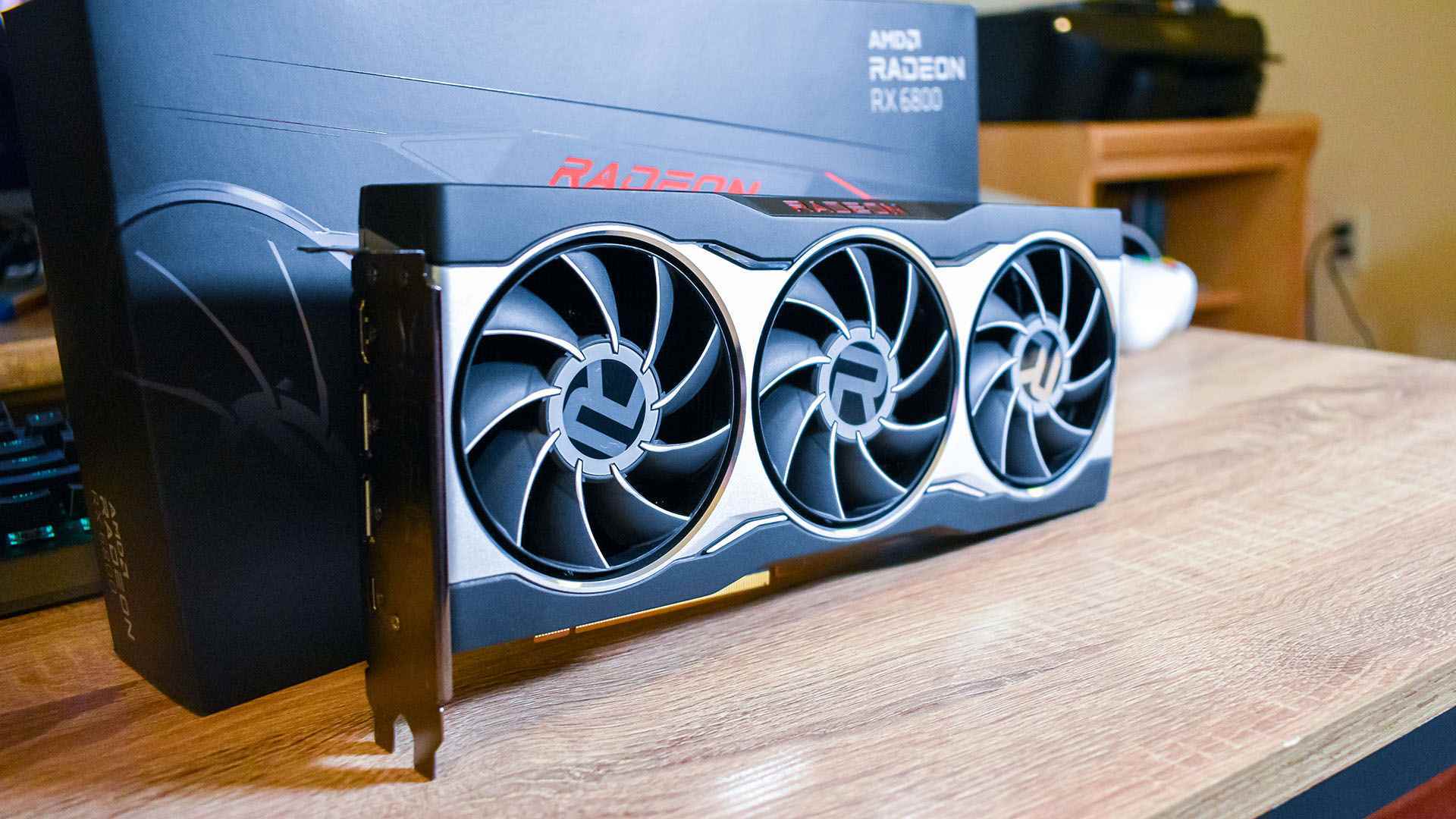 AMD Radeon RX6800