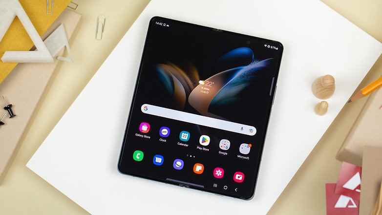 Samsung Galaxy Z Fold 4 iç ekran