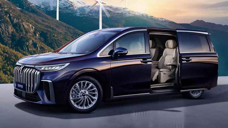 Toyota Alphard dinleniyor.  Büyük bir Rus satıcısı, Rusya'ya 400 hp motora sahip lüks bir Voyah Dreamer minivan getiriyor.