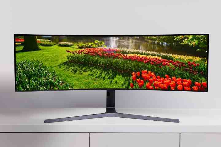 Samsung Display tarafından modellenen 49 inç ultra geniş QD-OLED bilgisayar monitörü