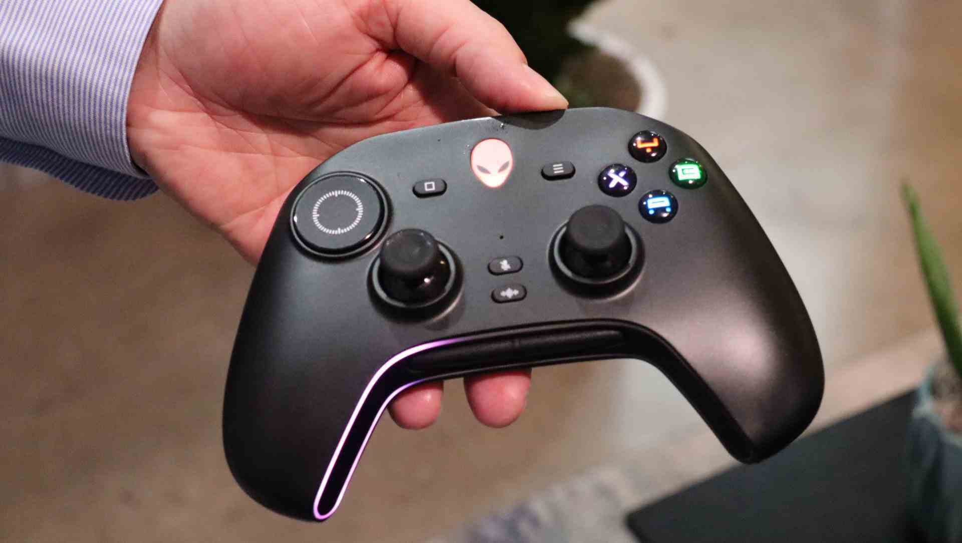 Alienware Project Nyx Game Controller üstü