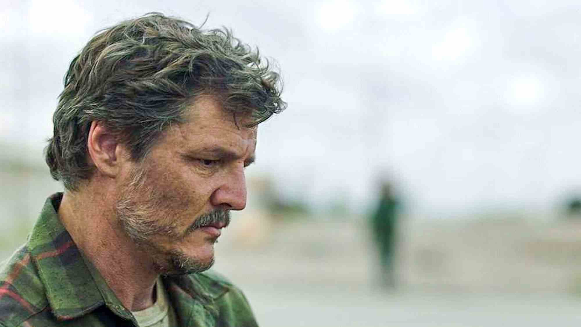 HBO'nun The Last of Us dizisinde Joel rolünde Pedro Pascal