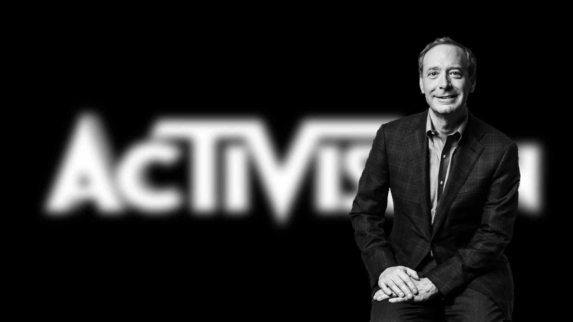 Bir Activision fonunda Microsoft Başkanı Brad Smith.