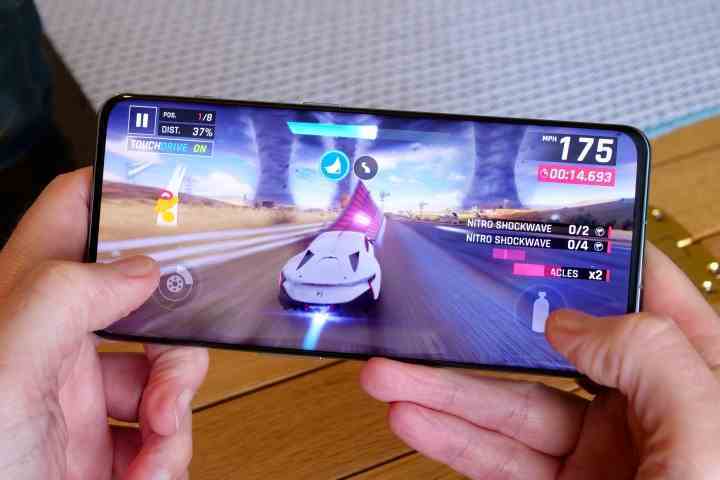 Asphalt 9: Legends'ı OnePlus 11'de oynamak.