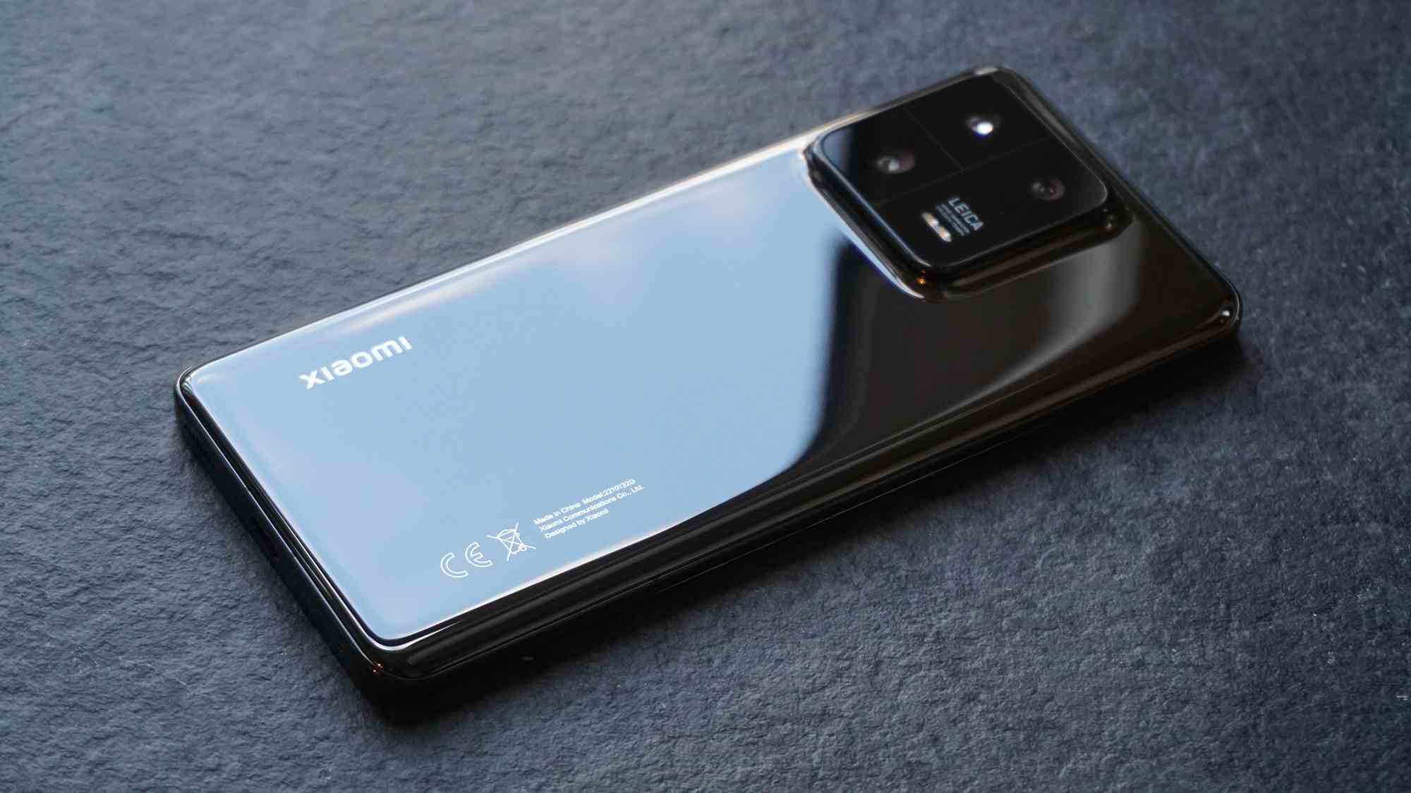 Xiaomi 13 Pro incelemesi arkadan açılı